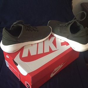 Olive green Nike air max